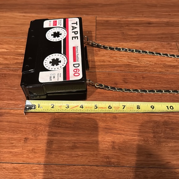 fun cassette tape purse - Picture 4 of 6